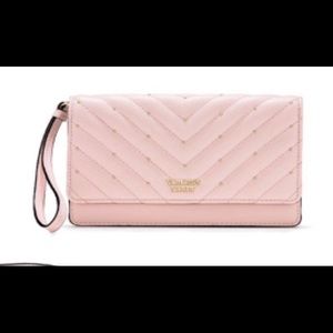 VS V-Quilted wristlet wallet
